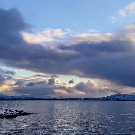 Holiday home The Perfect Stop - Northern Halo